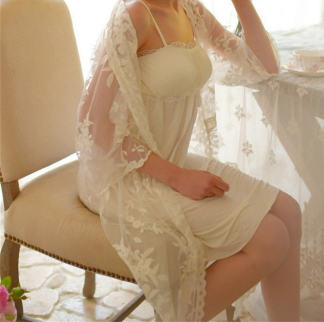 Peignoir vs 2025